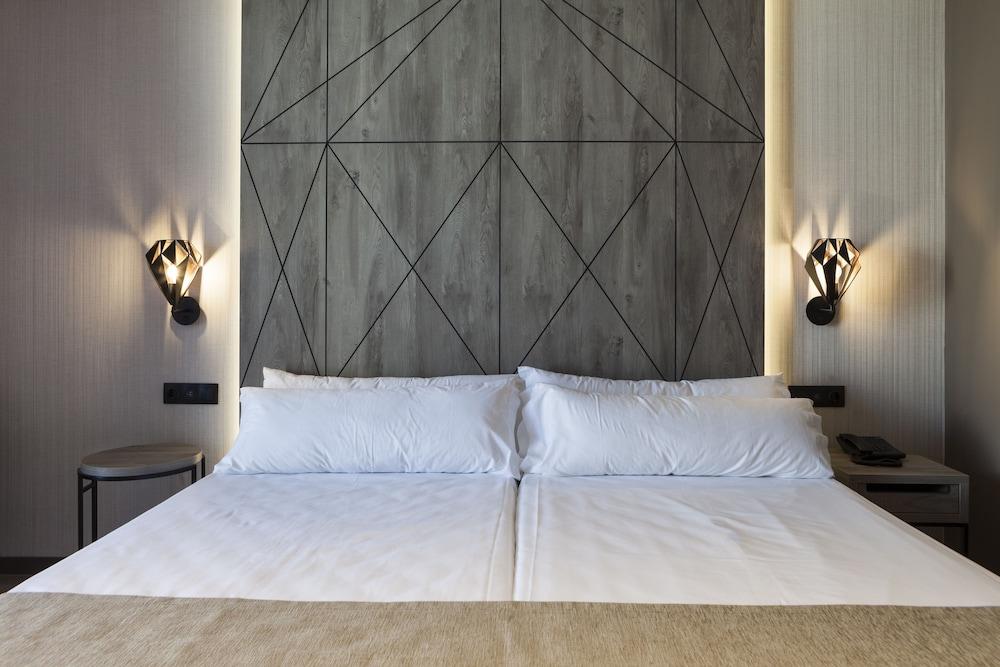 Hotel Bristol 4 Sup