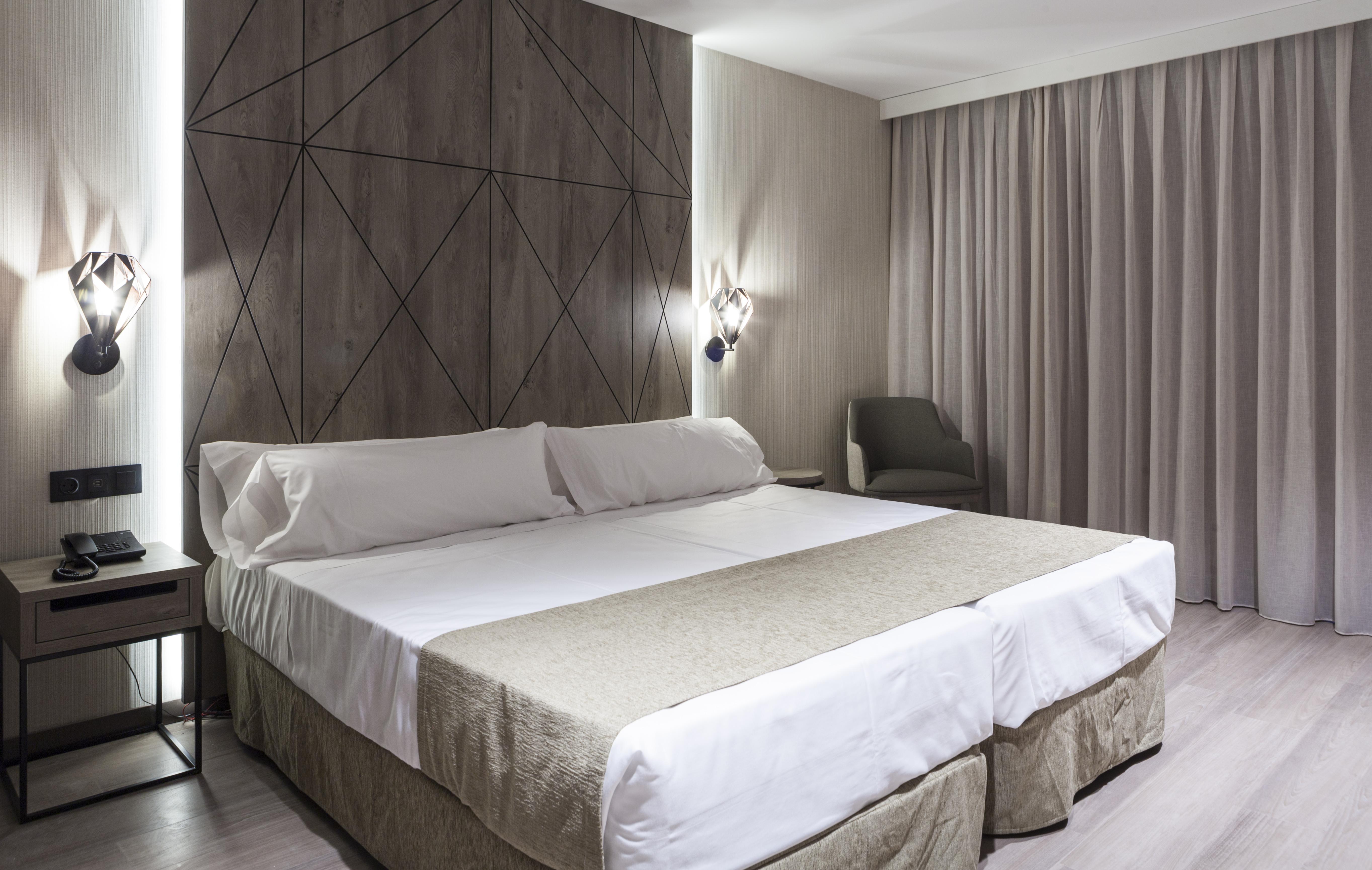 Hotel Bristol 4 Sup