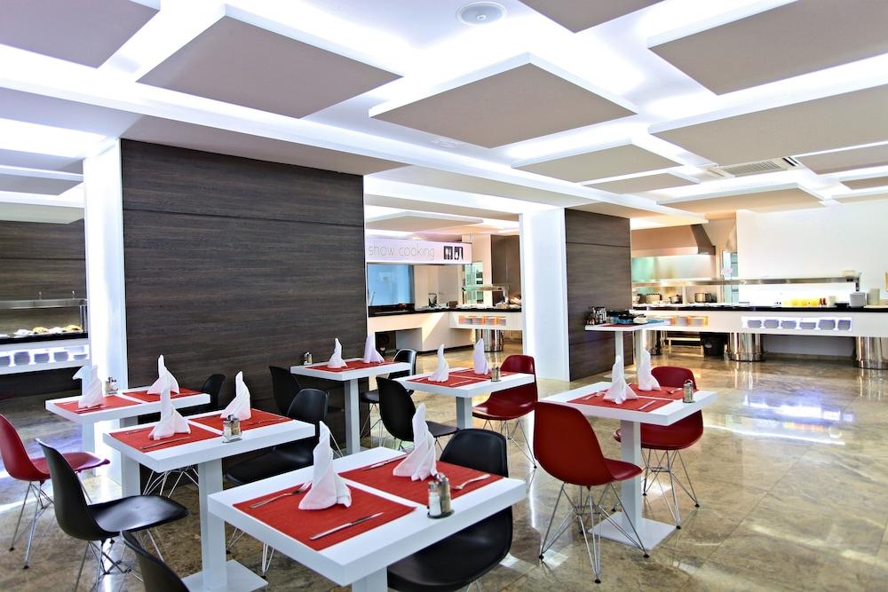 Apartahotel Flamingo - Adults Recommended 4*