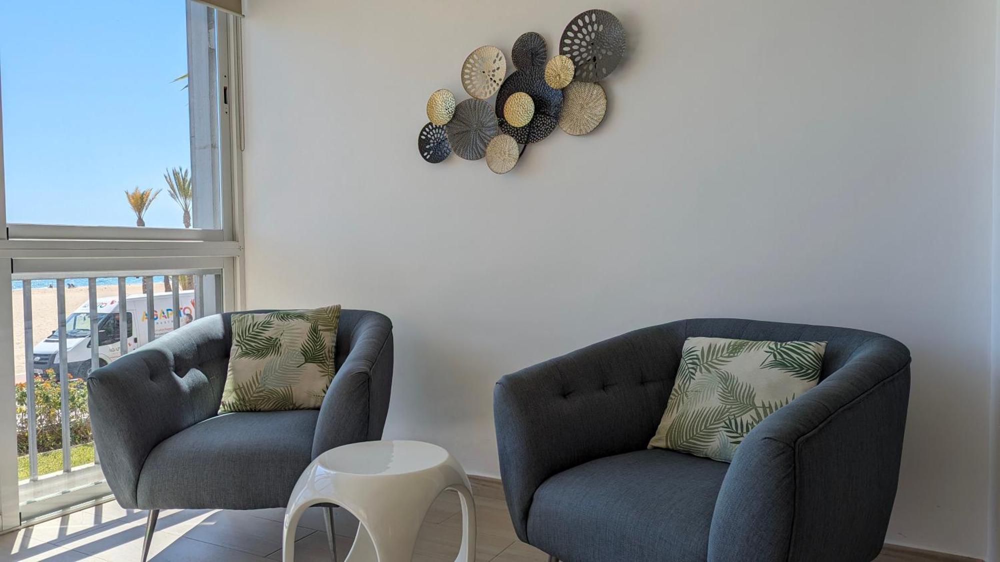 Apartamento Esmeralda, Poniente, 1st Line, Frontal Seaview, 2 Bedroom Apartment, Ocean Terrace *