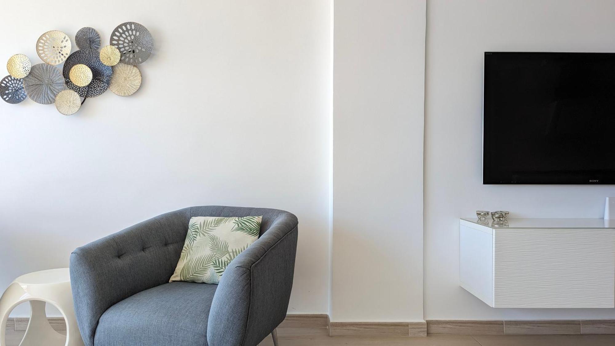 Apartamento Esmeralda, Poniente, 1st Line, Frontal Seaview, 2 Bedroom Apartment, Ocean Terrace
