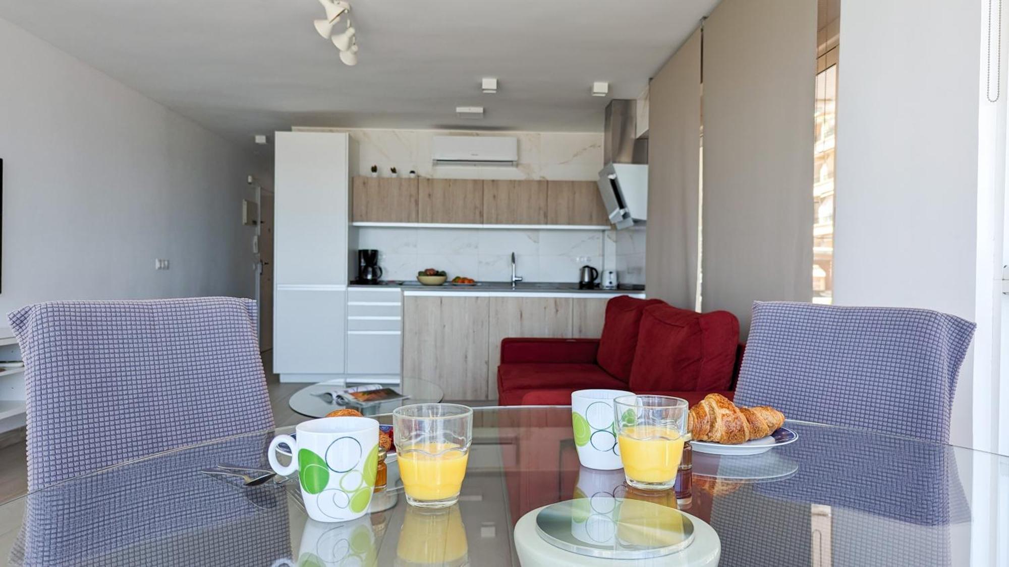 Esmeralda, Poniente, 1st Line, Frontal Seaview, 2 Bedroom Apartment, Ocean Terrace Benidorm