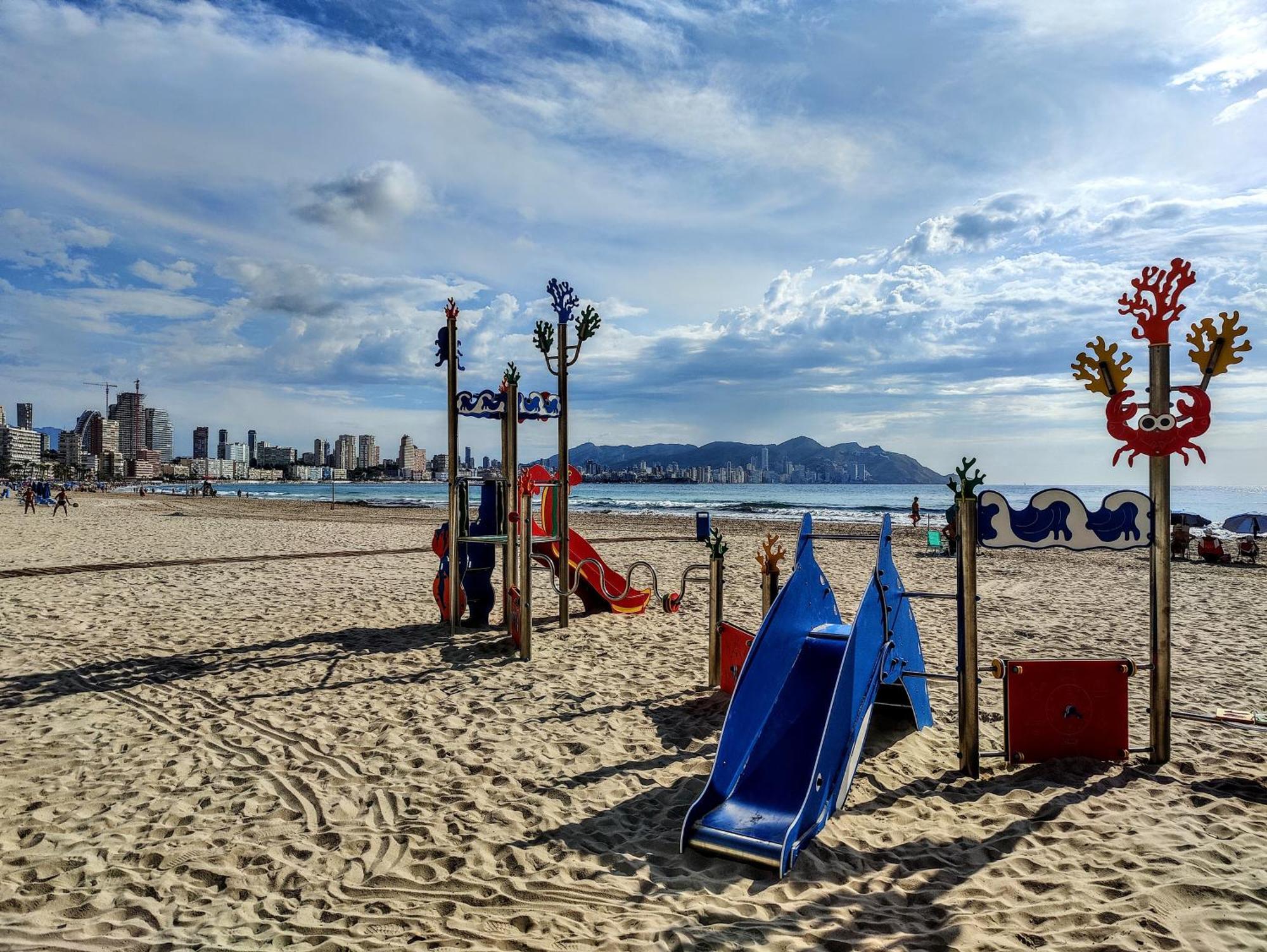Apartamento Esmeralda, Poniente, 1st Line, Frontal Seaview, 2 Bedroom Apartment, Ocean Terrace *