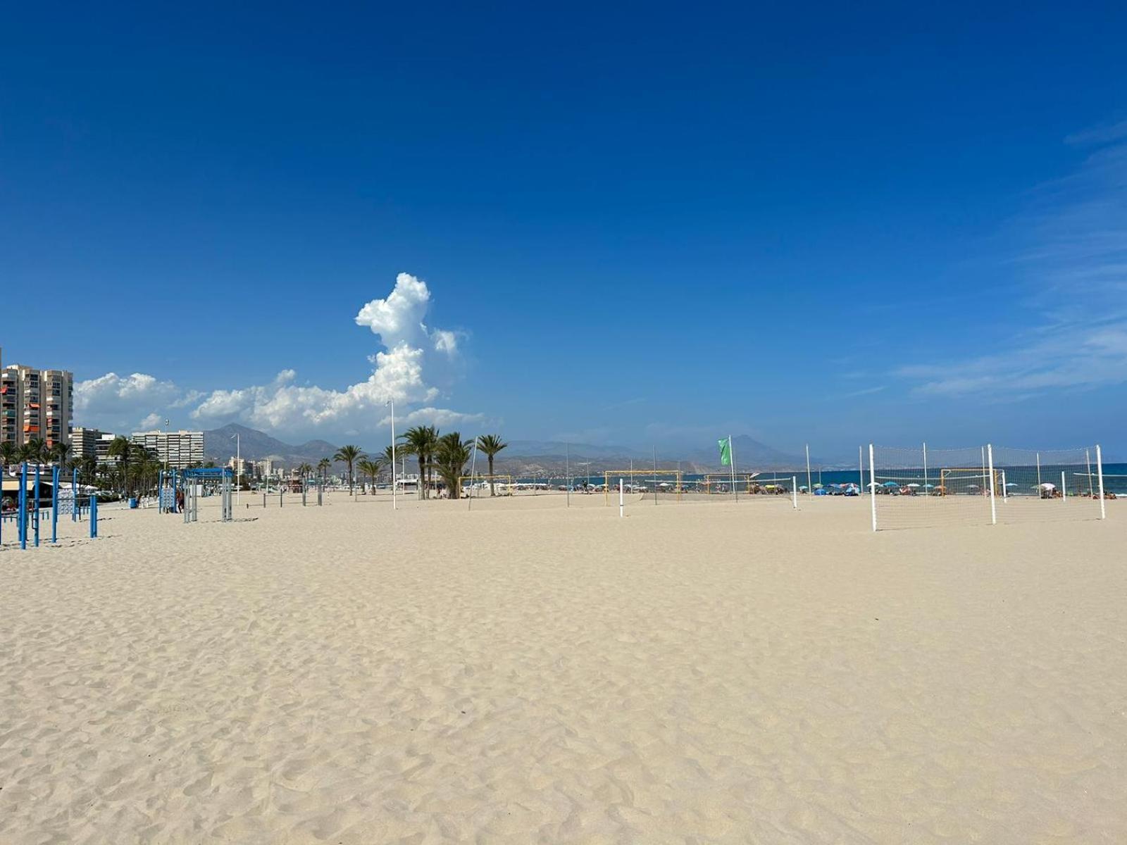 Apartamento Grosse Mit Grosser Terrasse An Der Costa Blanca - 250 M Vom *