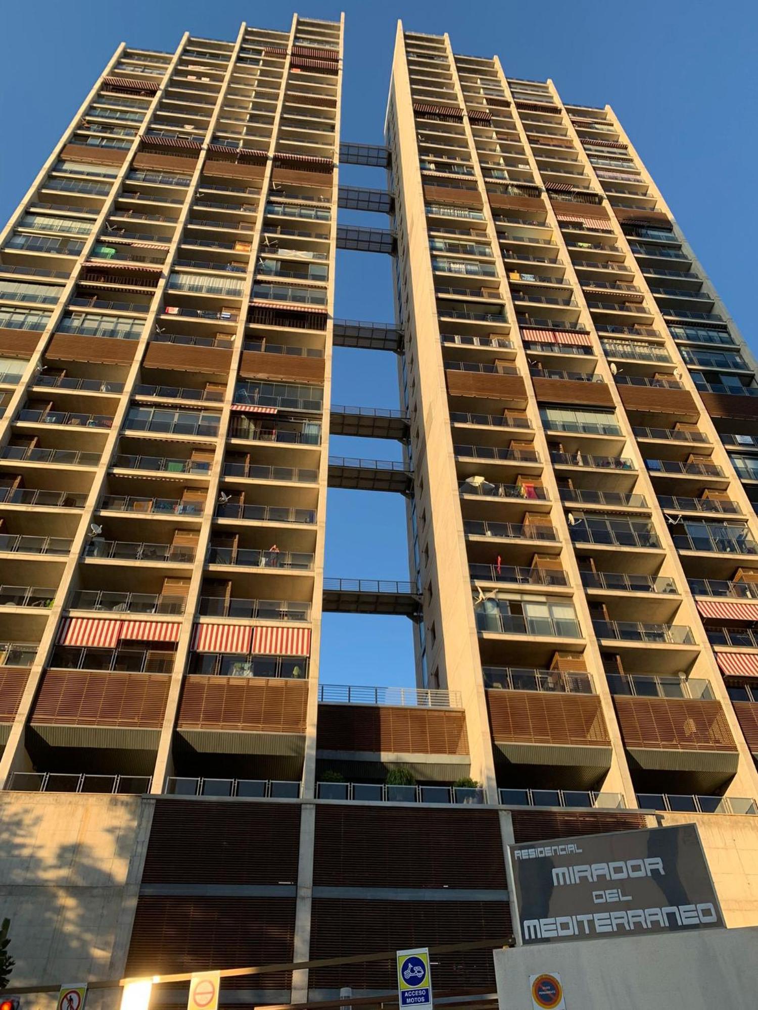 Apartamento Con Vista Al Mar Y Montana