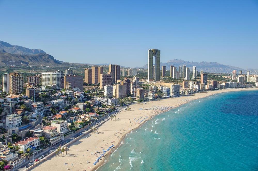 Tu Paraiso Costero En Playa De Poniente, Vistas Al Mar, Arena Dorada Y Un Entorno De Lujo Apartamento