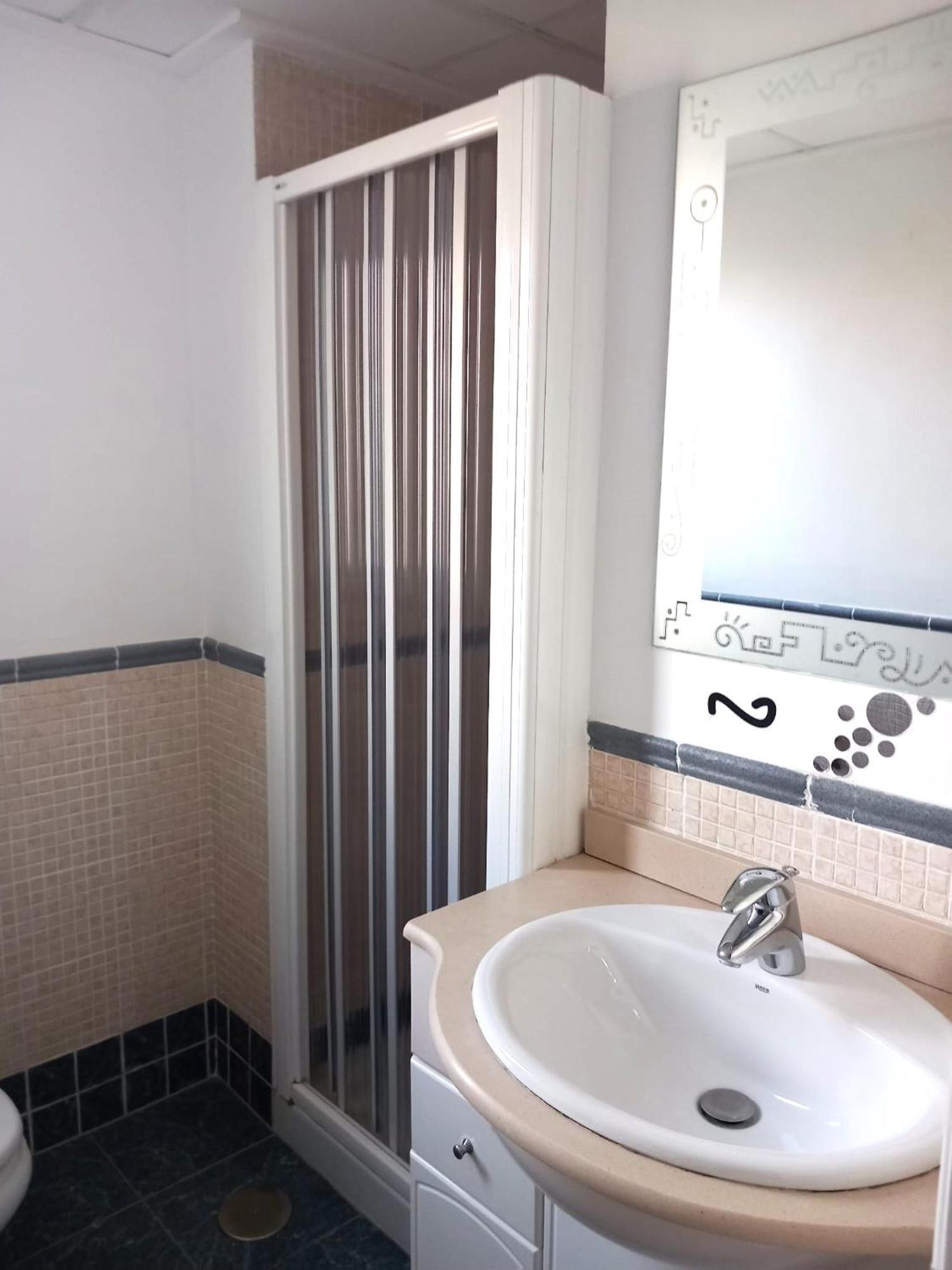 Tu Paraiso Costero En Playa De Poniente, Vistas Al Mar, Arena Dorada Y Un Entorno De Lujo Apartamento