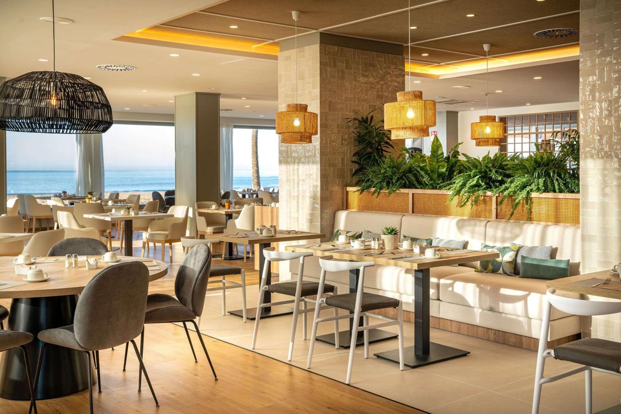 Hotel Sol Costablanca 4*