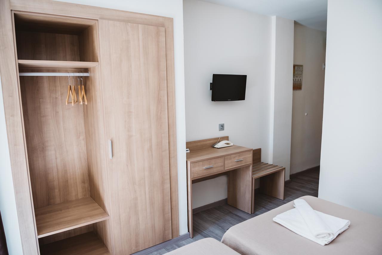 Celymar Hotel *