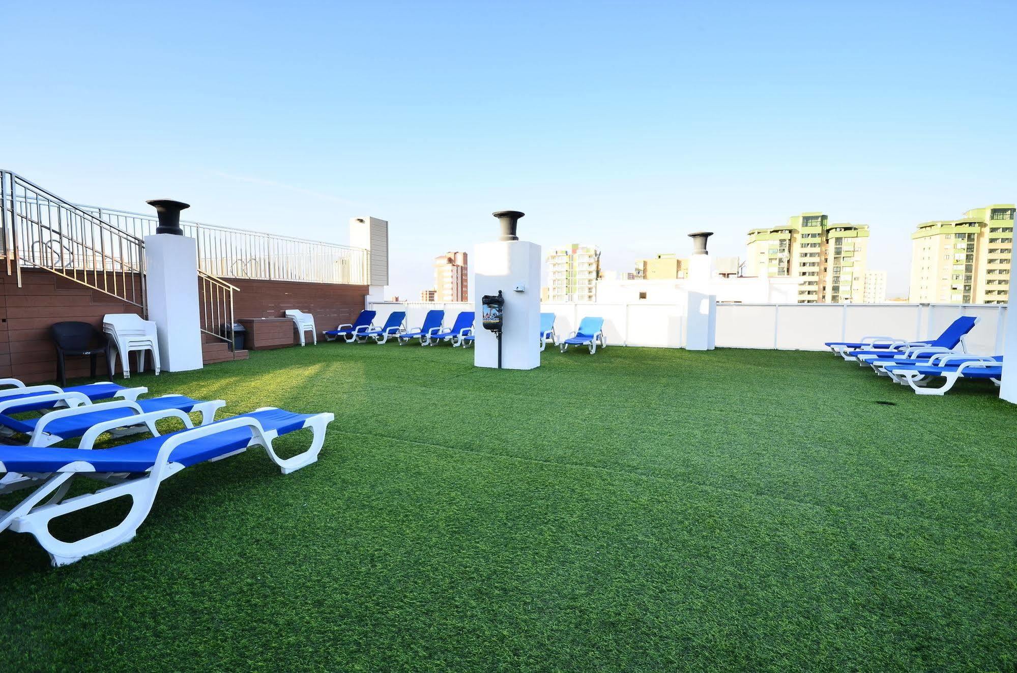 Sol Y Sombra Hotel 3*
