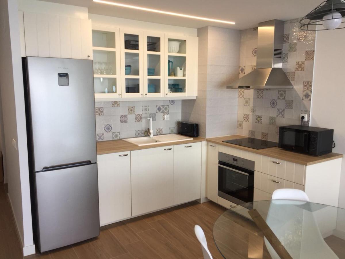 Av/ Armada Española, Ed/ Fernandos, 5, 5º H2 * Benidorm
