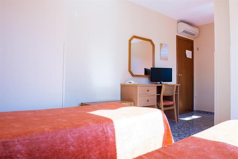 Celymar Hotel *