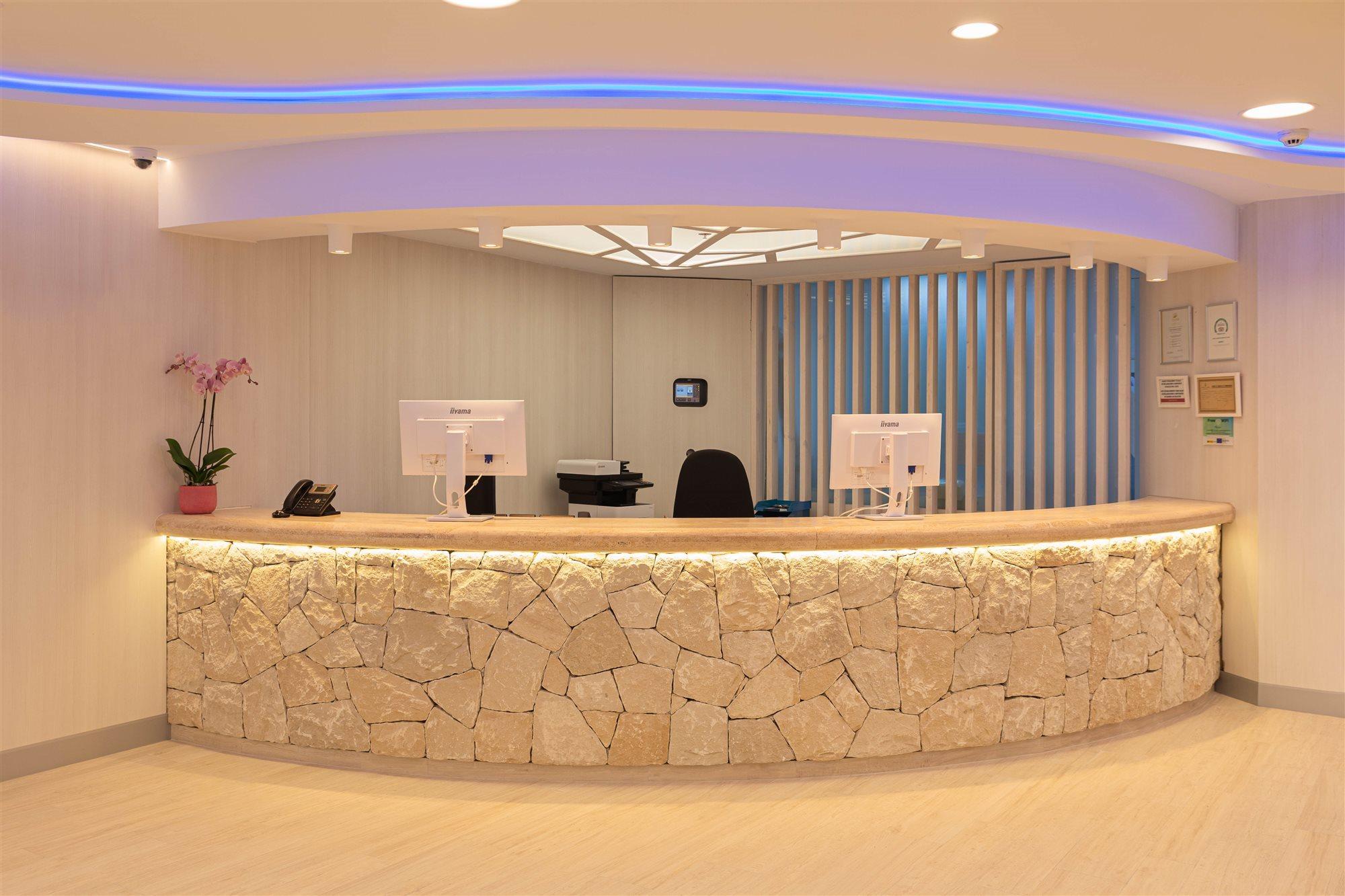 Ambassador Playa Ii Hotel