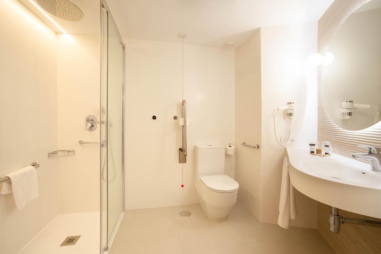 Ambassador Playa Ii Hotel 4*