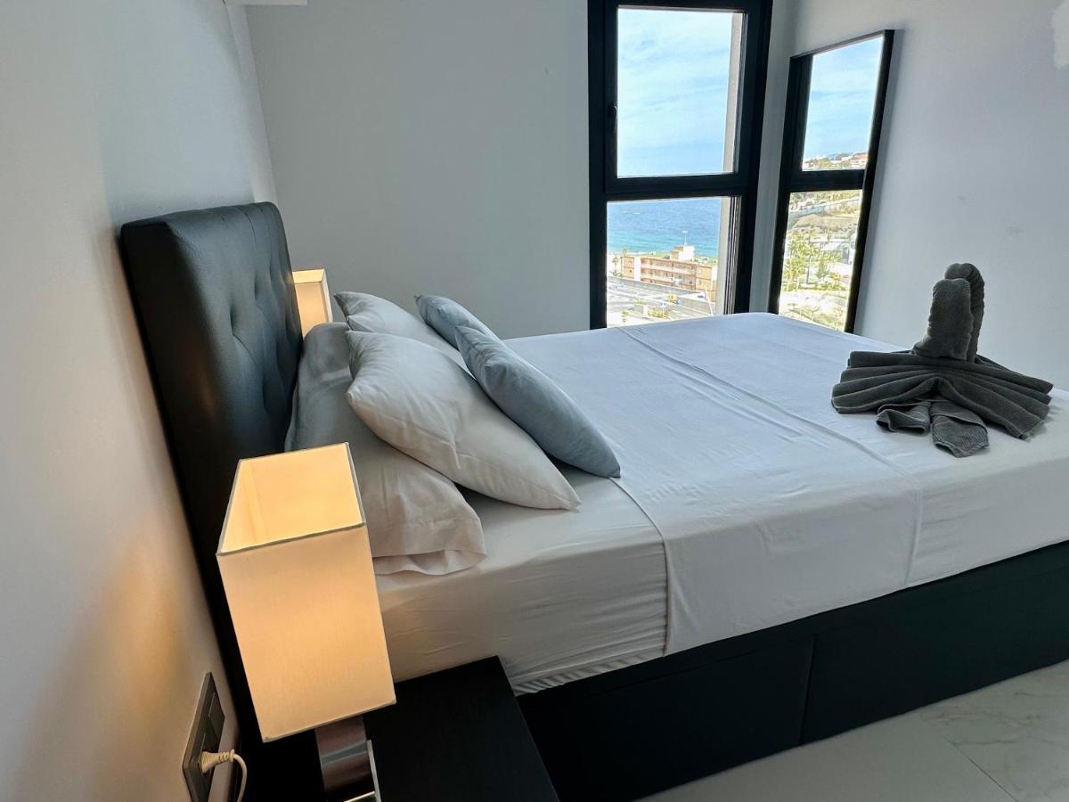 Sunset Cliffs 5 Star Complex With Heated Pool And Jacuzzi's Benidorm