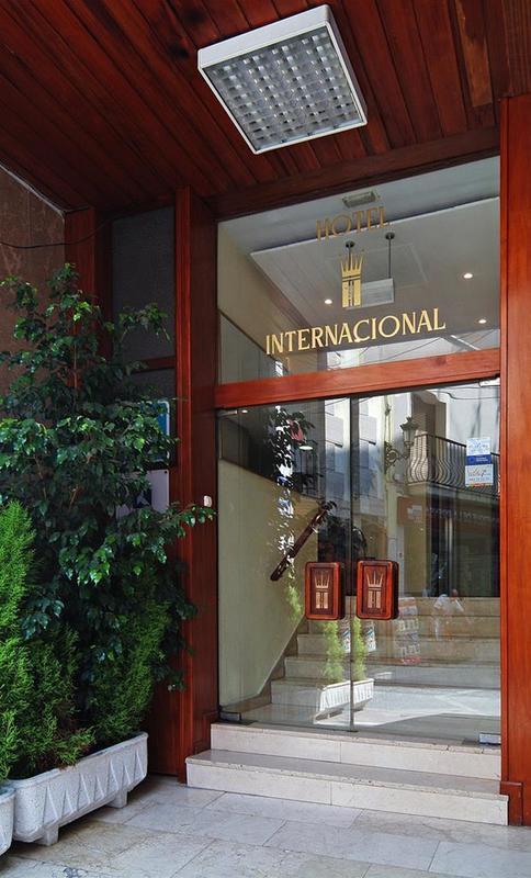 Internacional Hotel 2*