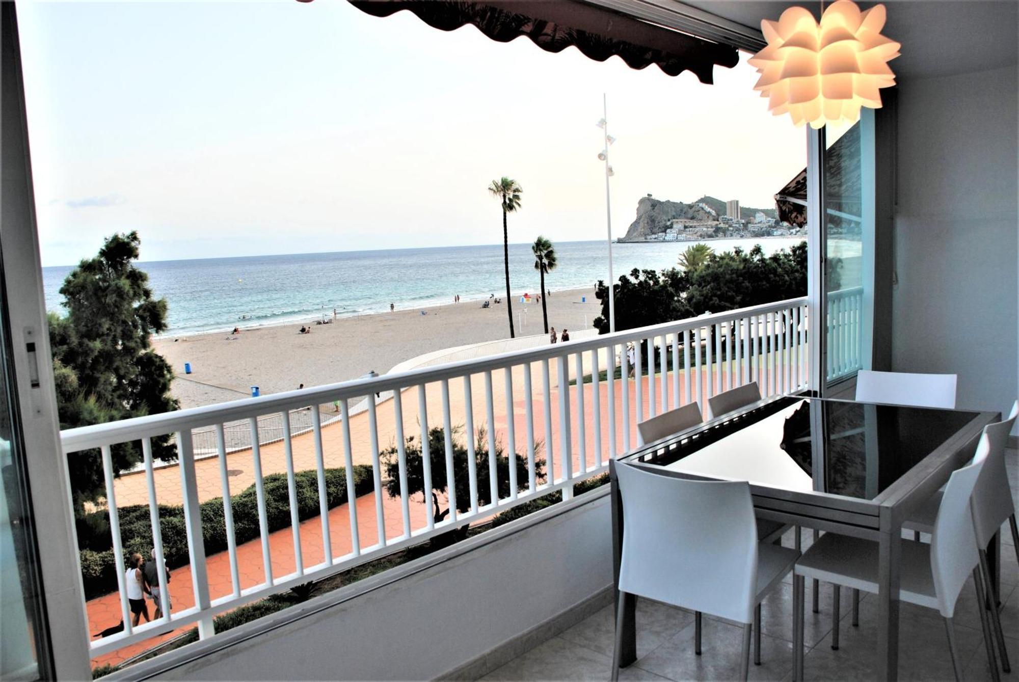 Apartamento Luxury Primerisima Linea Playa Poniente Con 6,5 Mts De Vistas Frontales Al Mar