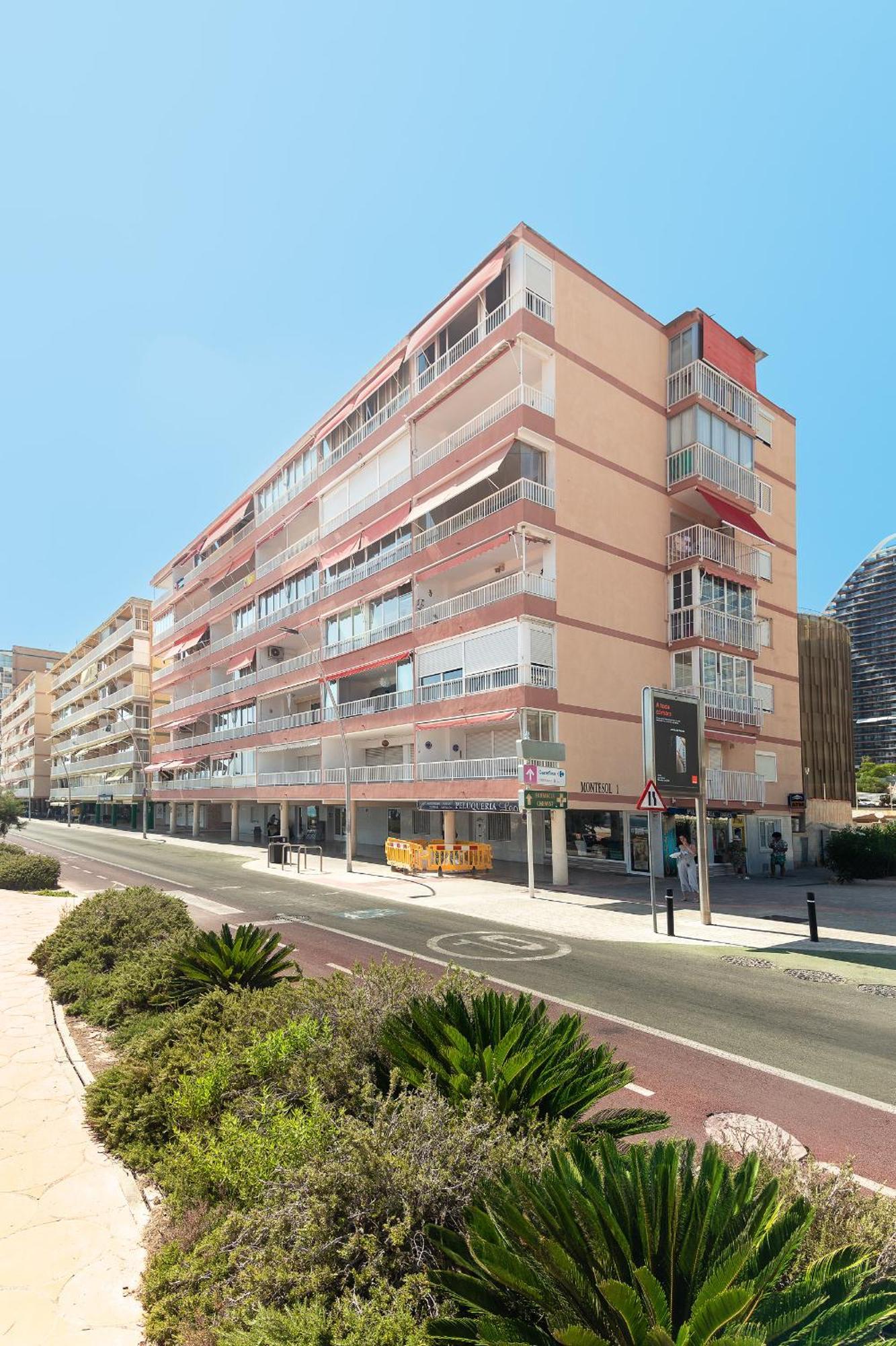 Apartamento Luxury Primerisima Linea Playa Poniente Con 6,5 Mts De Vistas Frontales Al Mar