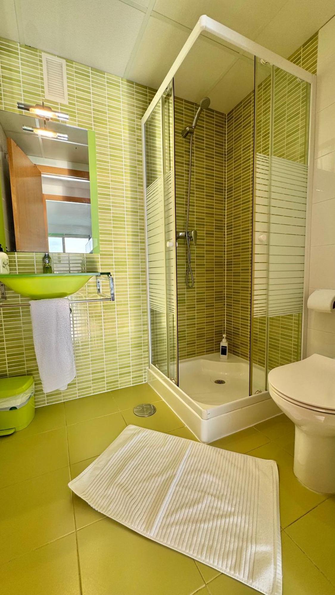 Apartamento Highrise With Stunning Views From Private Balcony 85 *