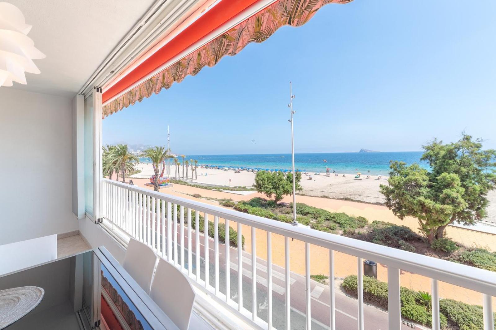 Luxury Primerisima Linea Playa Poniente Con 6,5 Mts De Vistas Frontales Al Mar Apartamento *