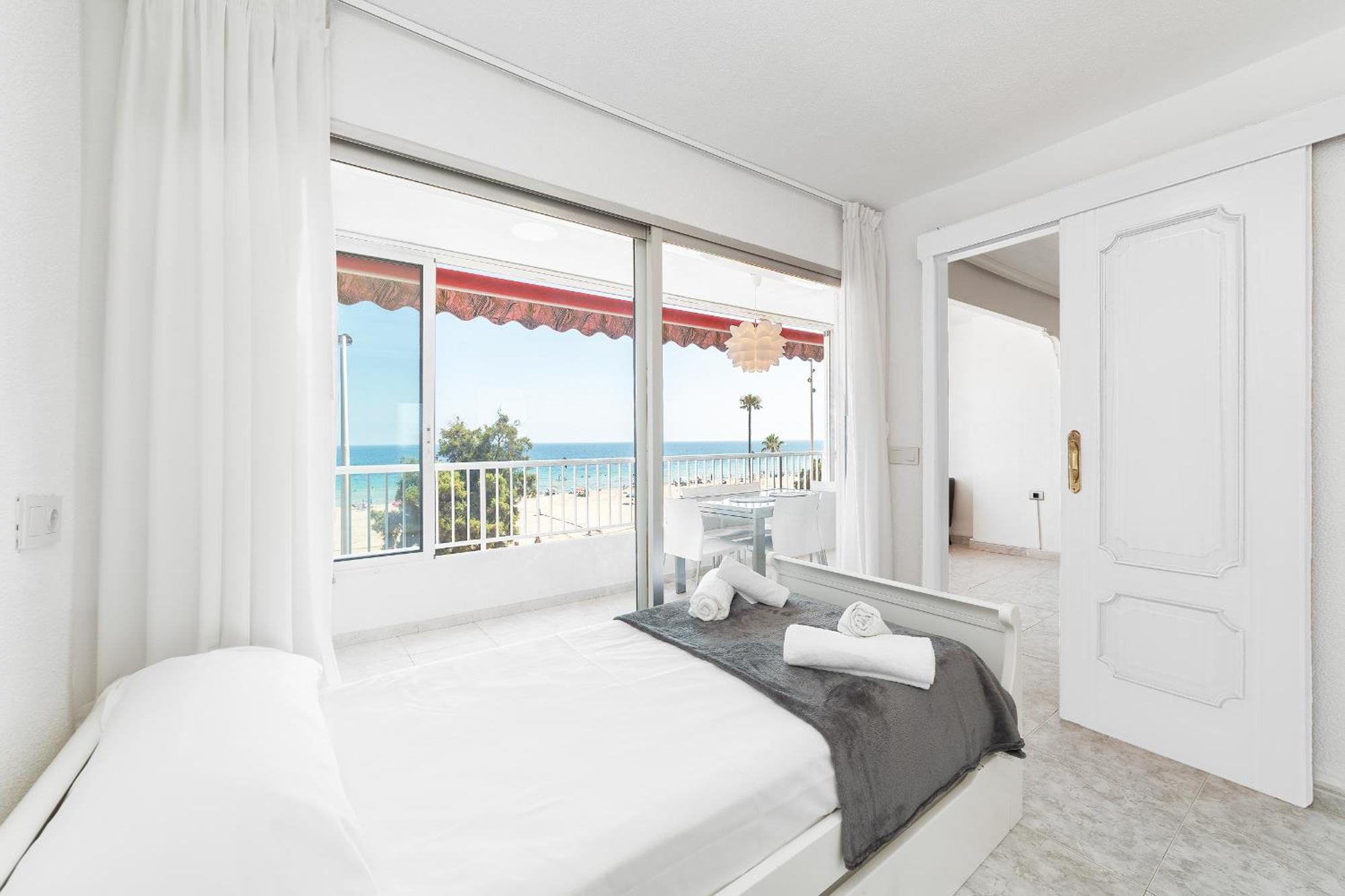 Luxury Primerisima Linea Playa Poniente Con 6,5 Mts De Vistas Frontales Al Mar Apartamento Benidorm