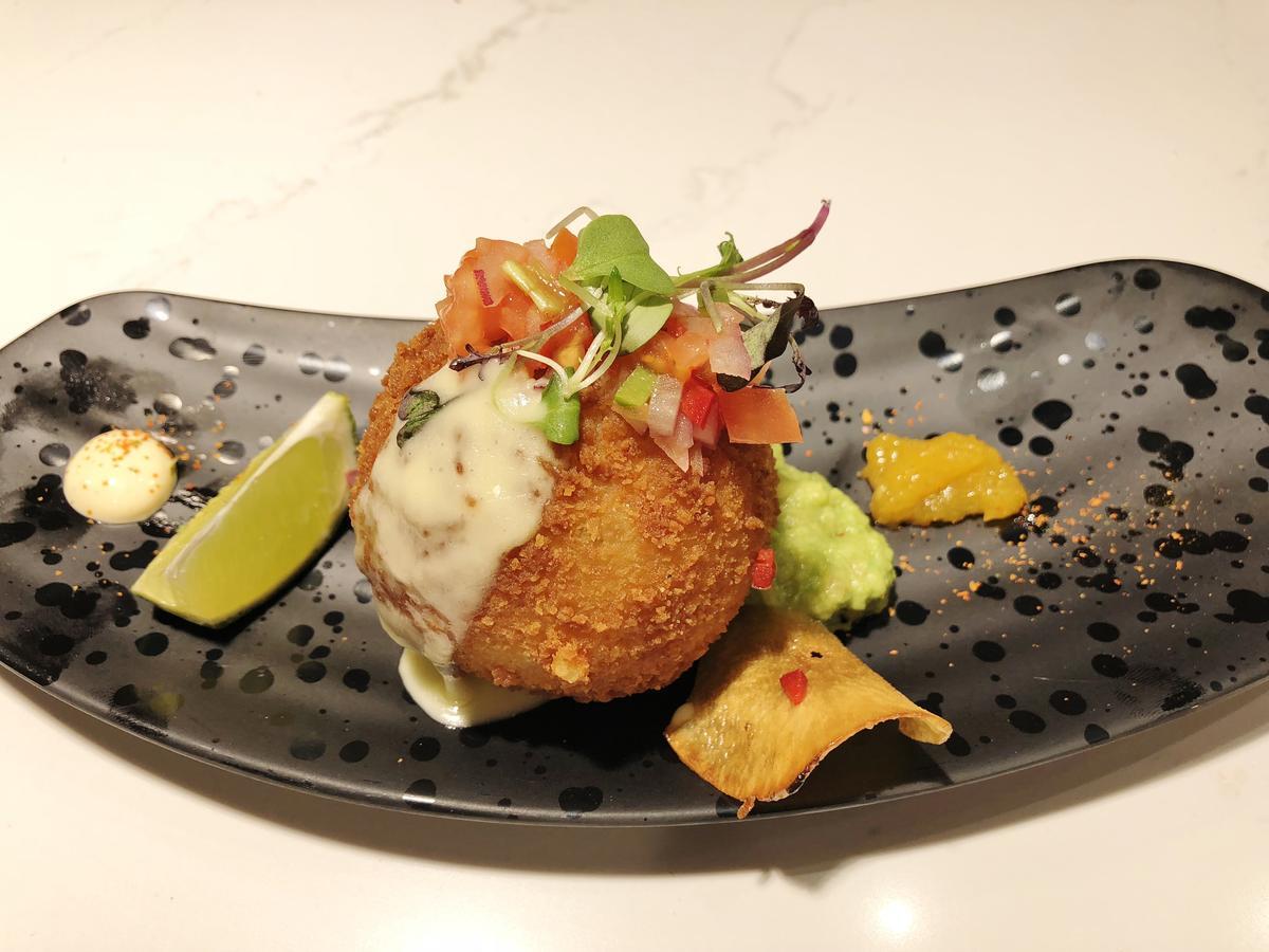 Gastrohotel Boutique Rh Canfali Hotel 4*
