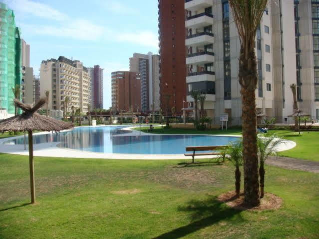 Gemelos 26 *